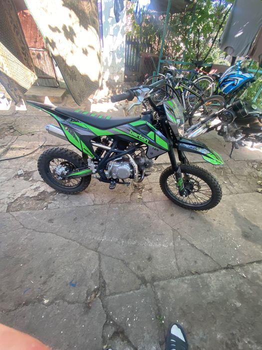 Продам пит байк oт Exdrive barton 125 Не обкатан после покупки