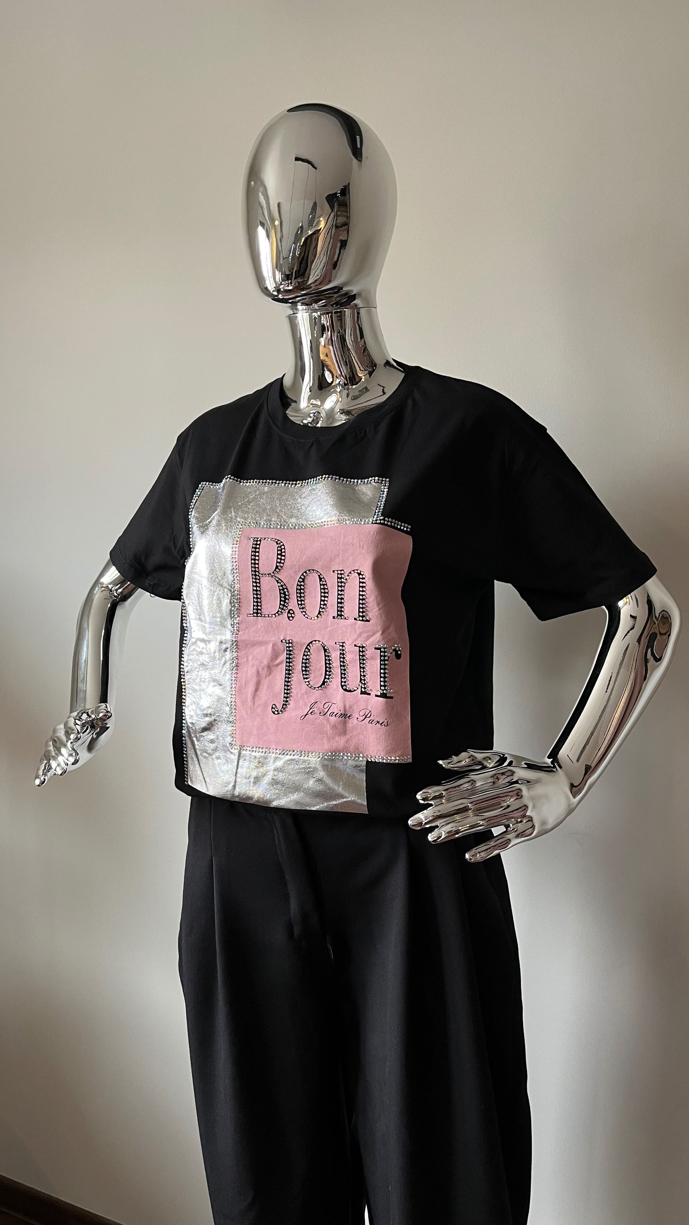 T-shirt z napisem ''Bonjour''