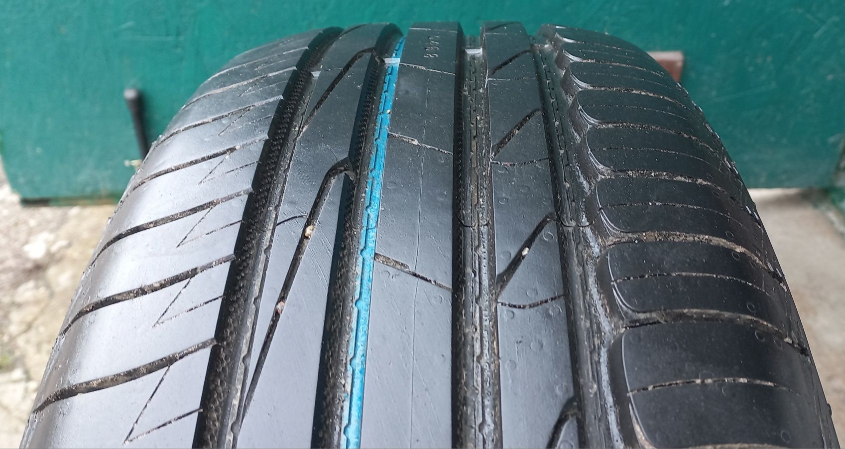 Резина гума шини колеса 215 55 18 Nokian hakka blue 3 suv