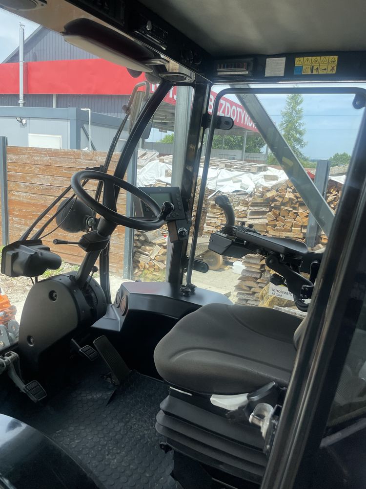 Urzadzenie komunalne Piaskarka Karcher Mic 84 plug kosiarka