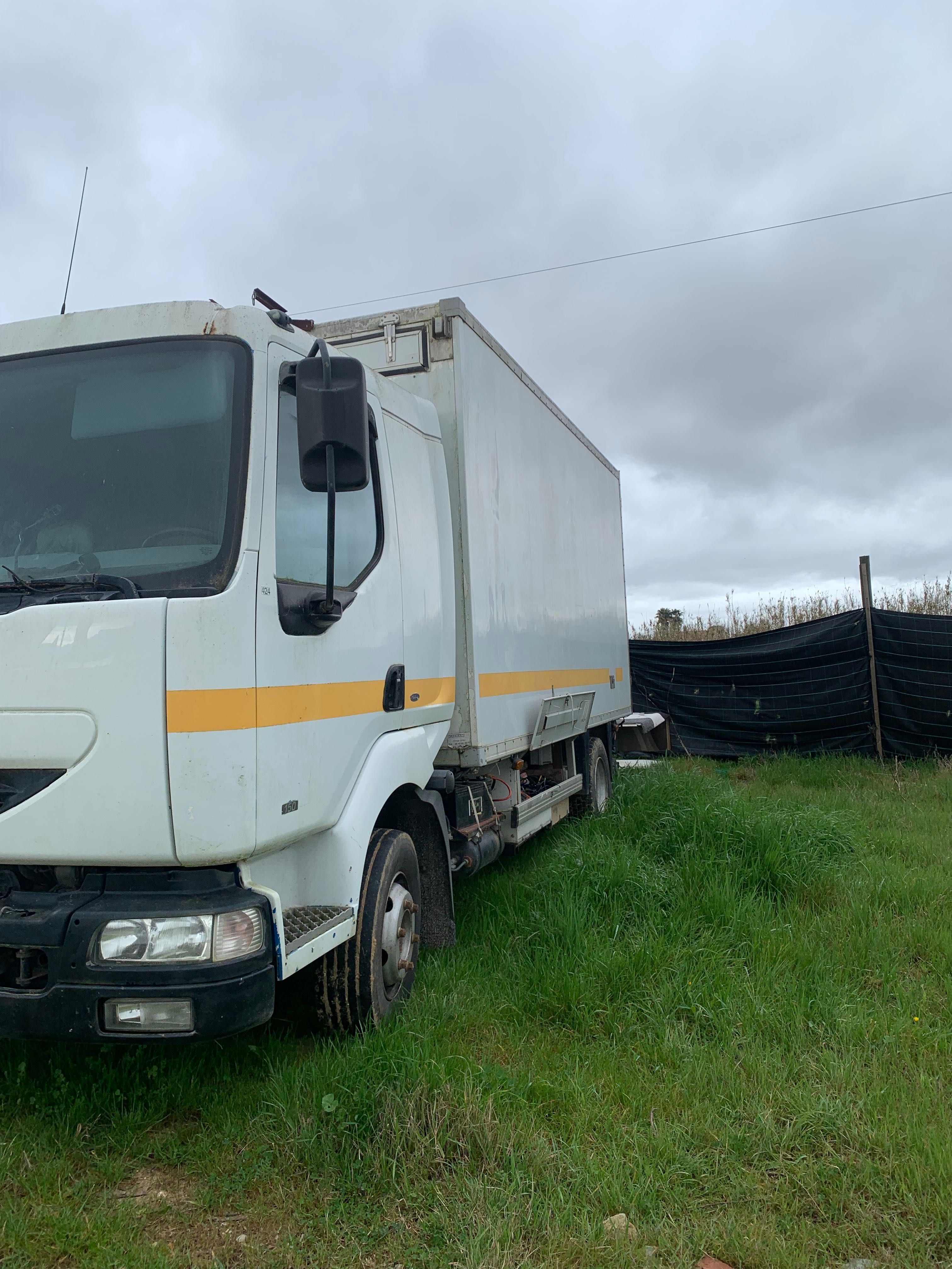 Caminhao Renault midlum