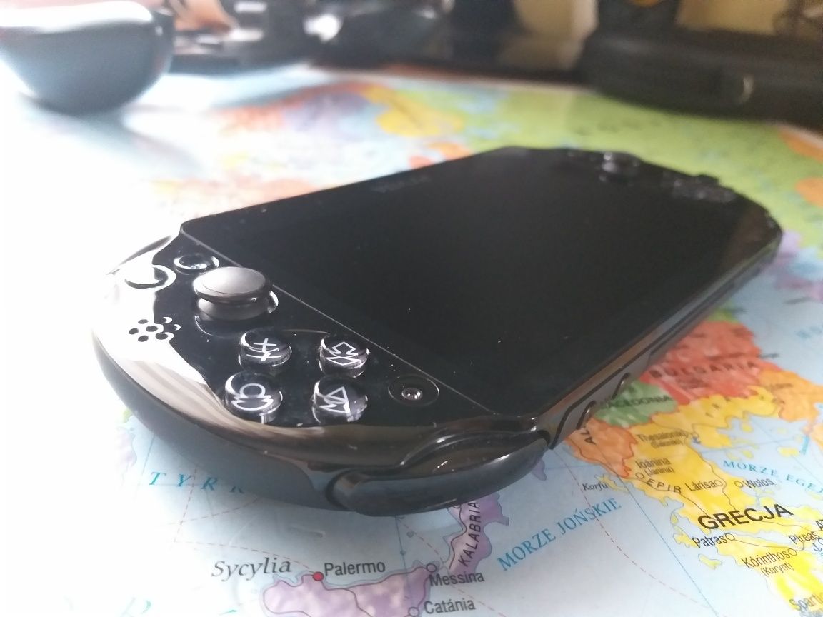 Konsola Sony ps Vita PCH-2016 Slim