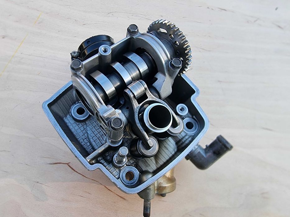 Kompletna głowica Honda CRF 450 r. 02-08 oem stan BDB