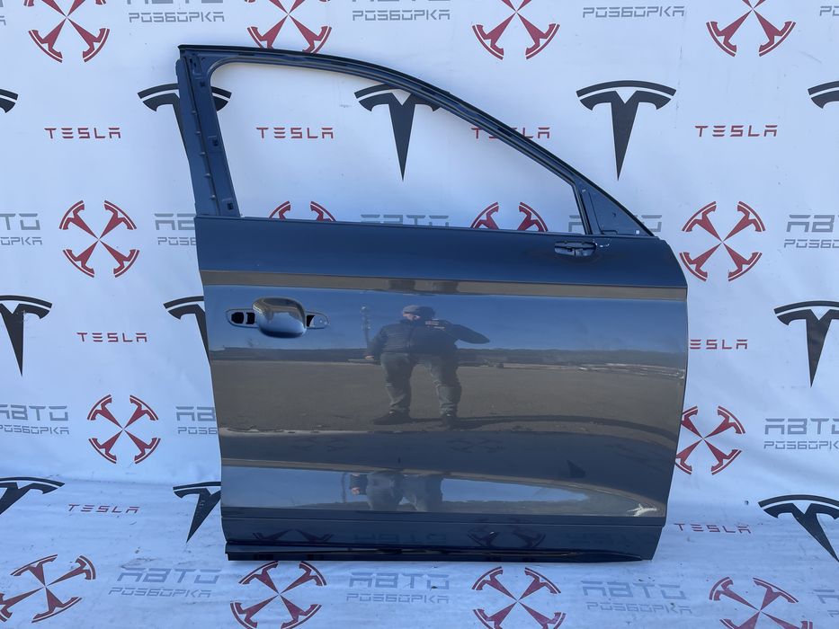 Двері праві ауді audi Q5 16-24р 80а