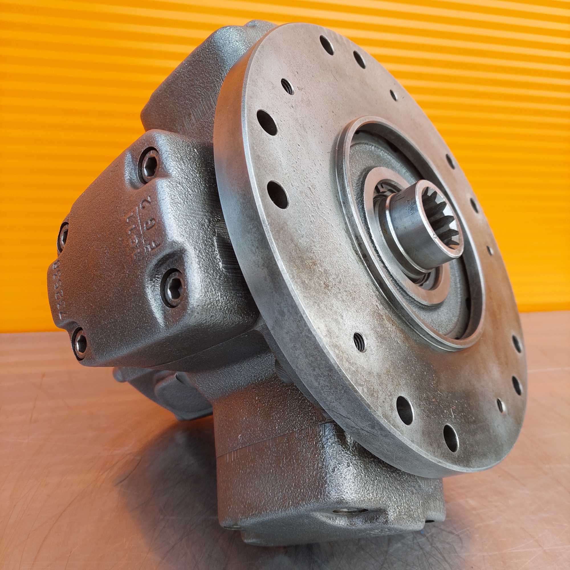 Silnik Hydrauliczny Wtryskarki Pompa Krauss Maffei Oleju
