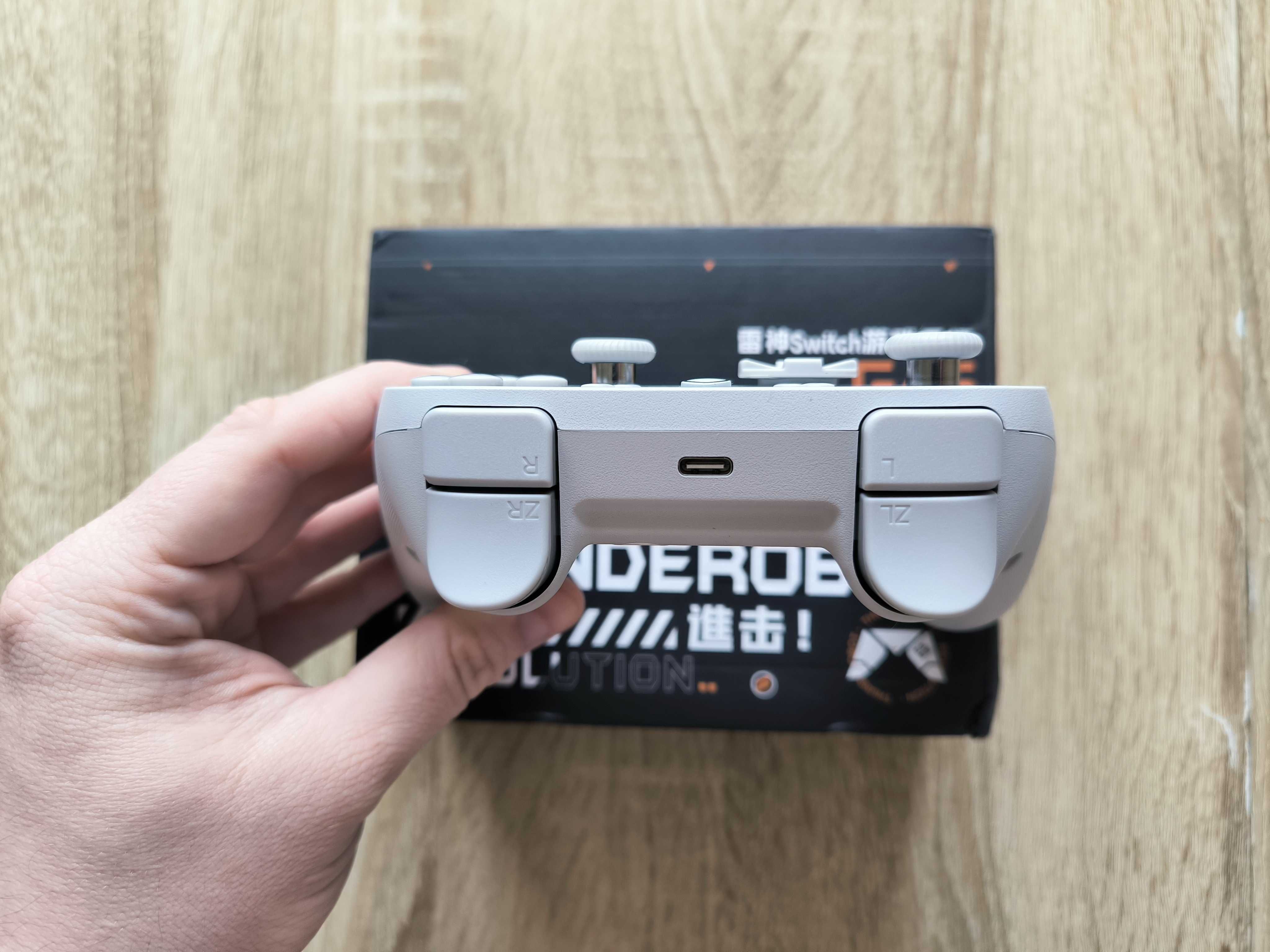 Thunderobot G45 PRO ! Топовый геймпад ! Датчики Холла ! RGB !