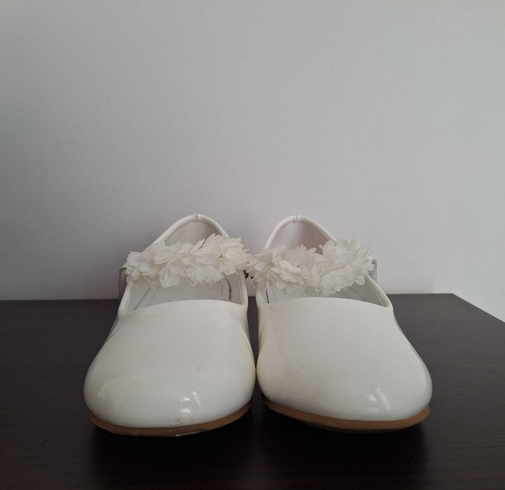 Lakierowane czółenka komunijne Nelli Blu r.36