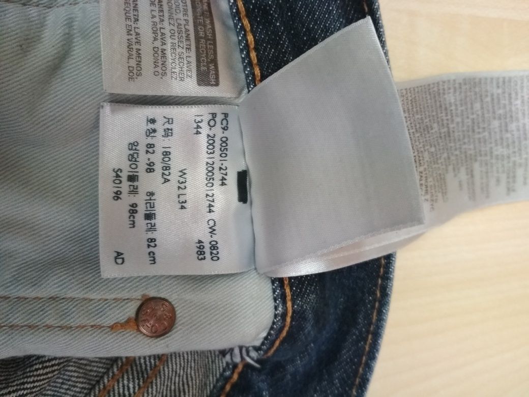 Levi's 501 jeans spodnie jeansowe dżinsy W32 L34