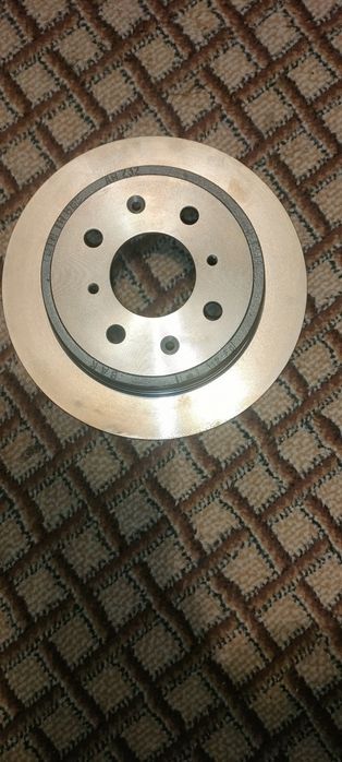 Nowe tarcze tylne Honda Civic