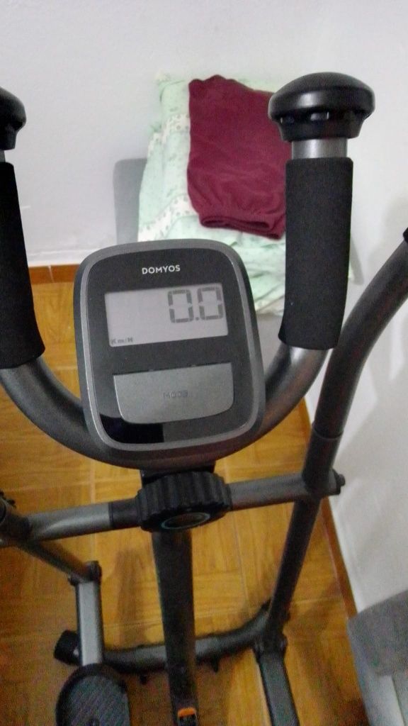 Elíptica como nova