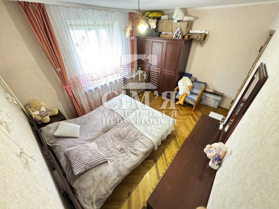 Продам 3-к квартиру окремі кімнати в цегляному будинку в р-ні Урожай