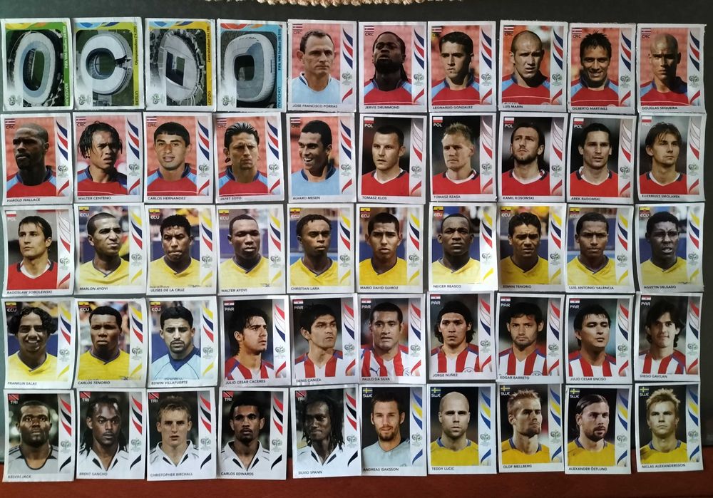 Lote de cromos recuperados  "Mundial 2006" (lista na última foto)