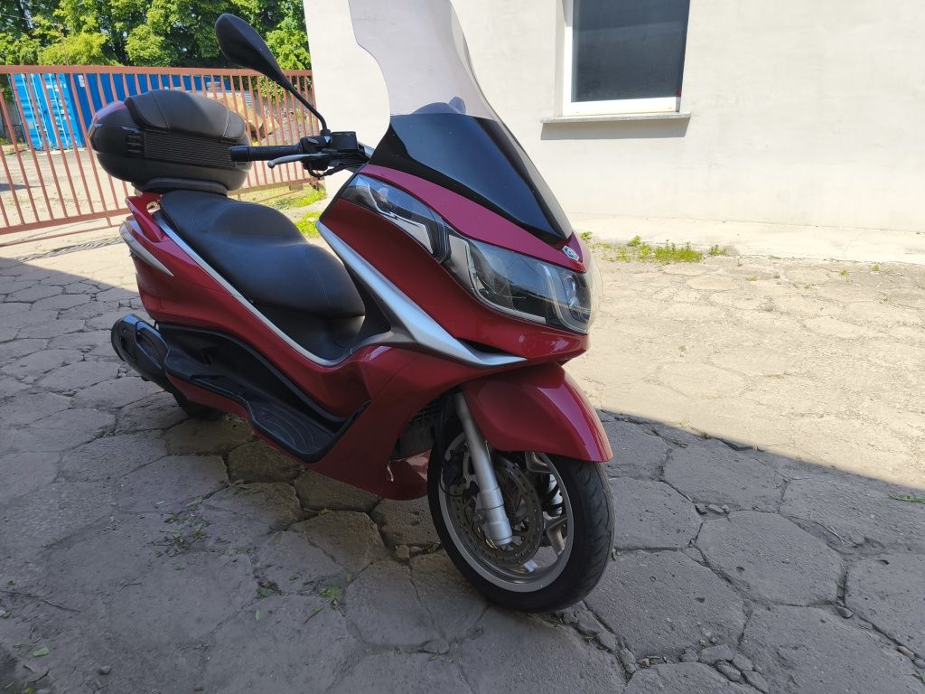 Piaggio X10 350 zarejestrowany