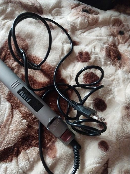 Утюжек для волос . Плойка