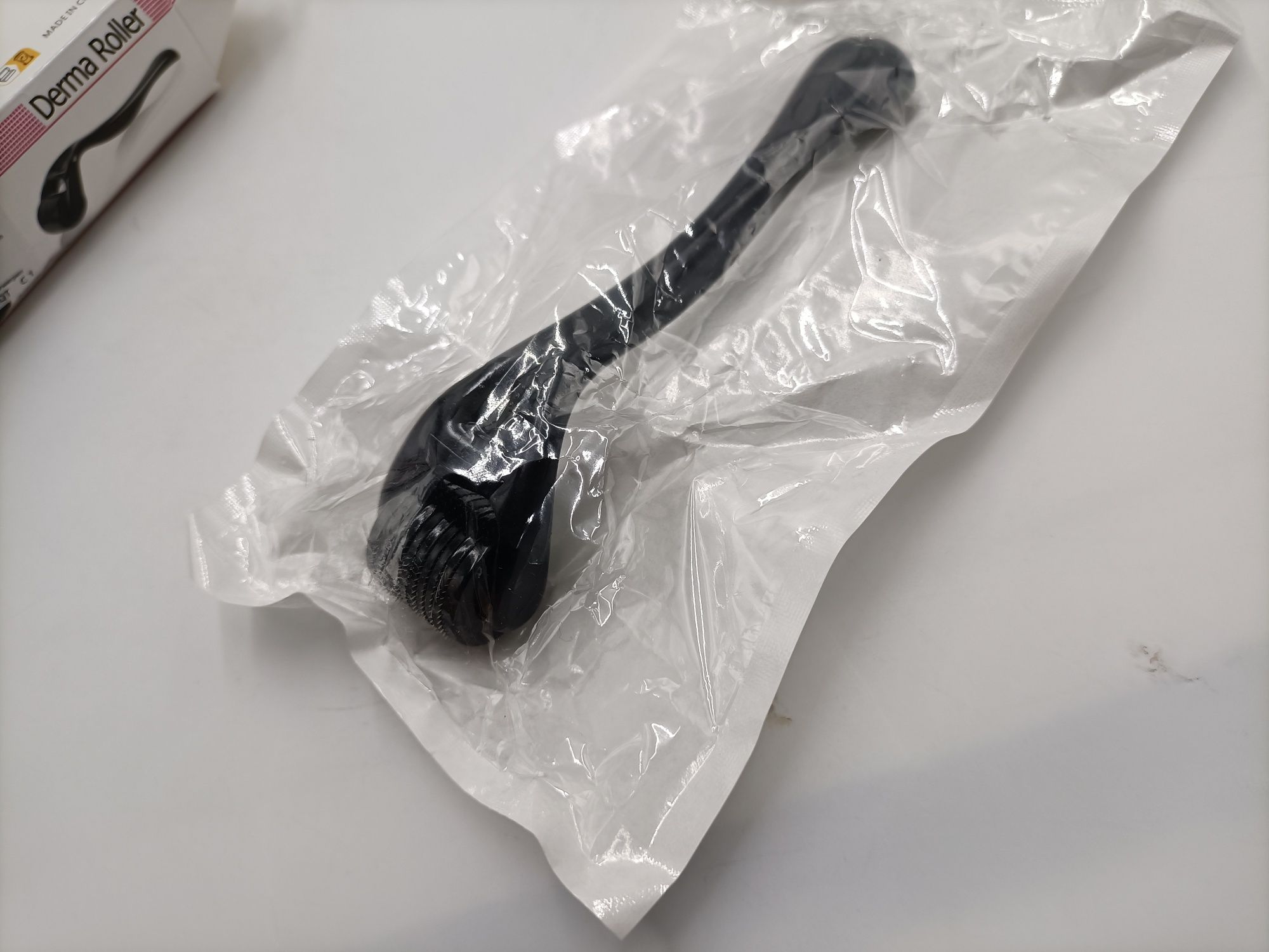 Masażer derma roller do twarzy