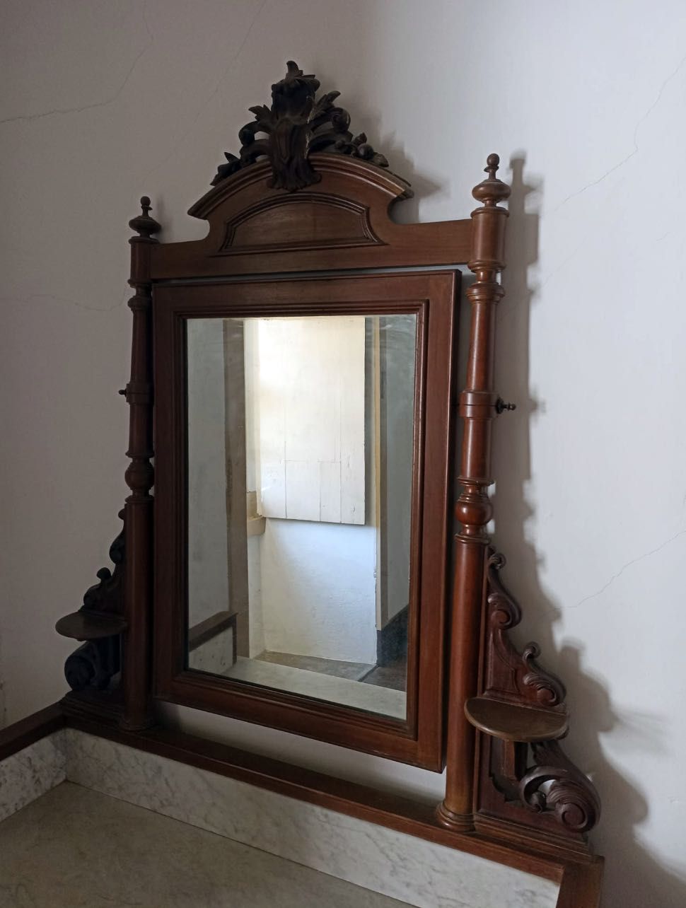 Cómoda Toucador Romântica Séc. XIX Antiguidade com espelho