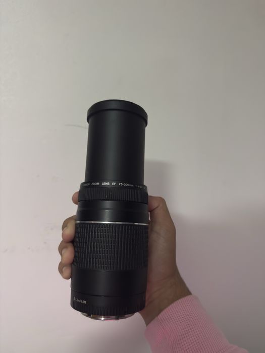 Objetiva CANON EF 75-300mm f/4.0-5.6 III (Preto - Encaixe: Canon EF)