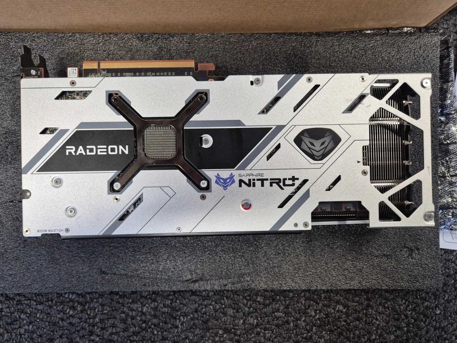 Потужна RX 6800 XT 16GB — готова до будь-яких ігор!