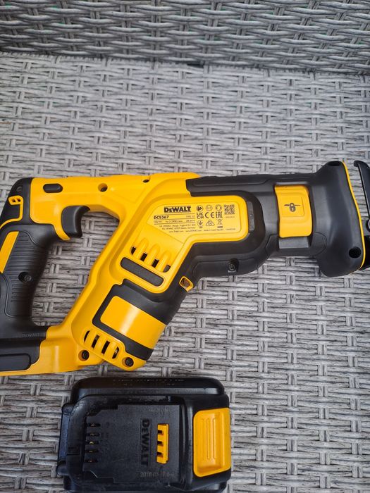 Piła szablista  Dewalt 18V
