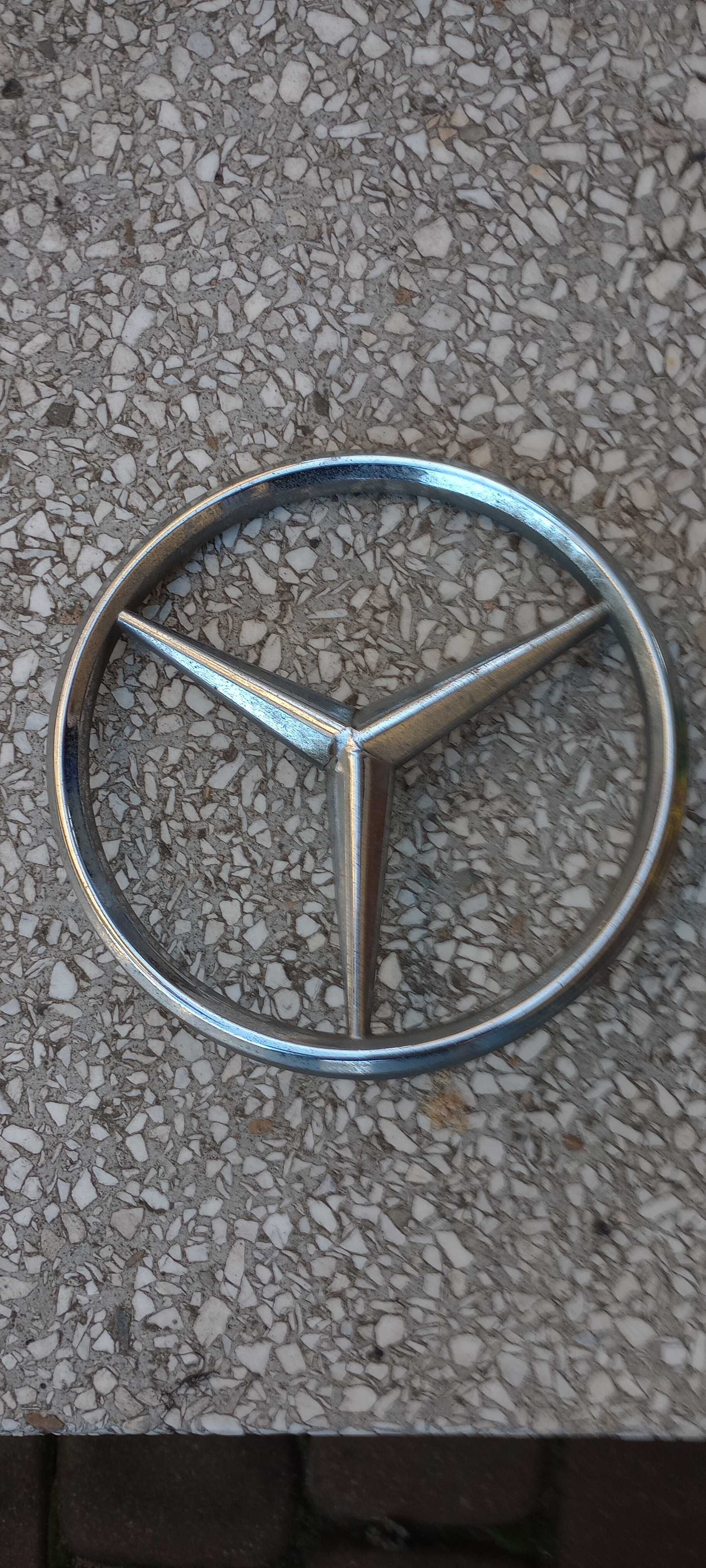 Emblemat Mercedes