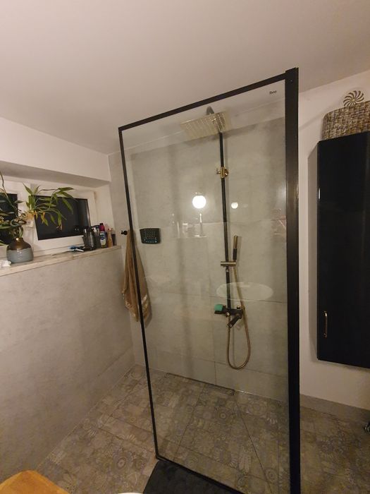 REA Czarna Ścianka Prysznicowa Walk-In Bler Black