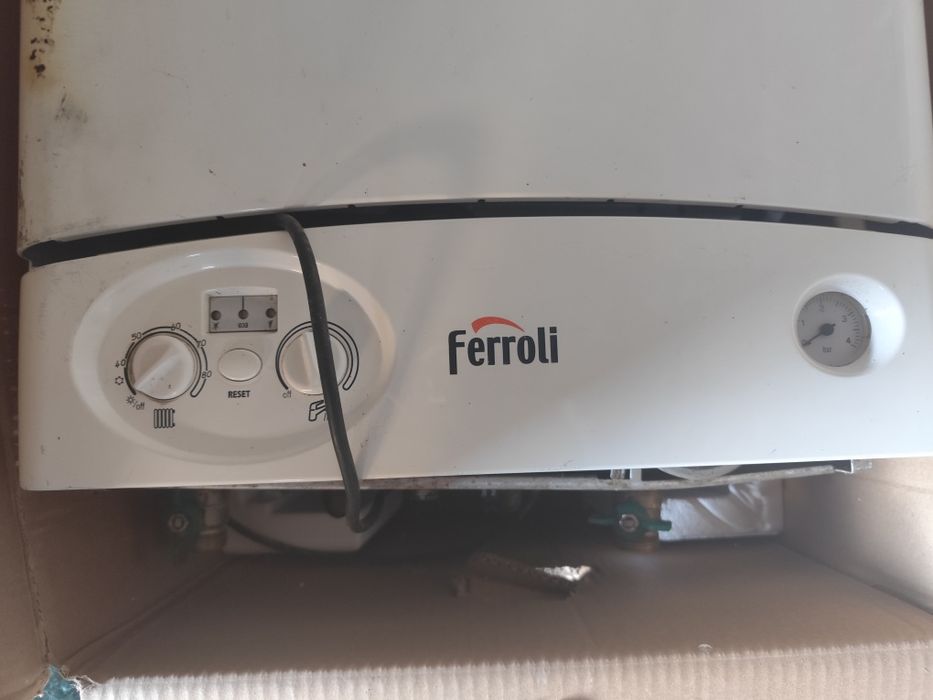 Газовий котел Ferroli DOMIcompact F24