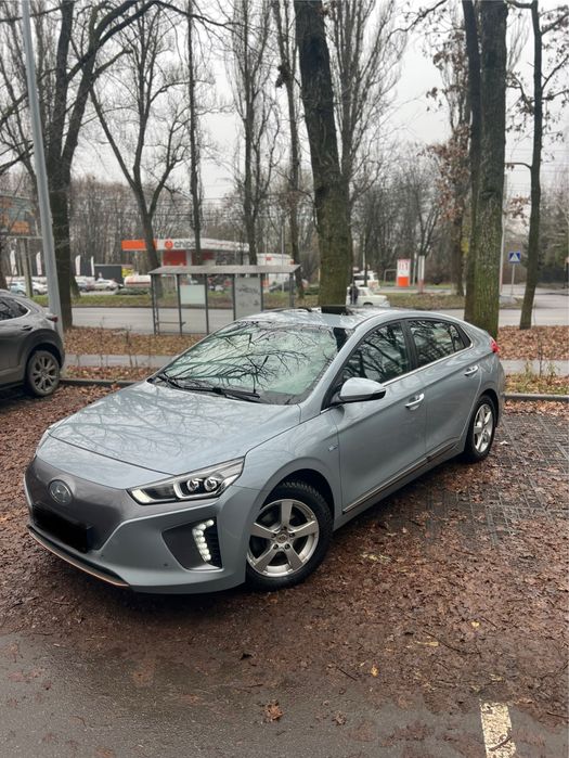 Оренда авто Hyundai Ioniq 2017 28kwh