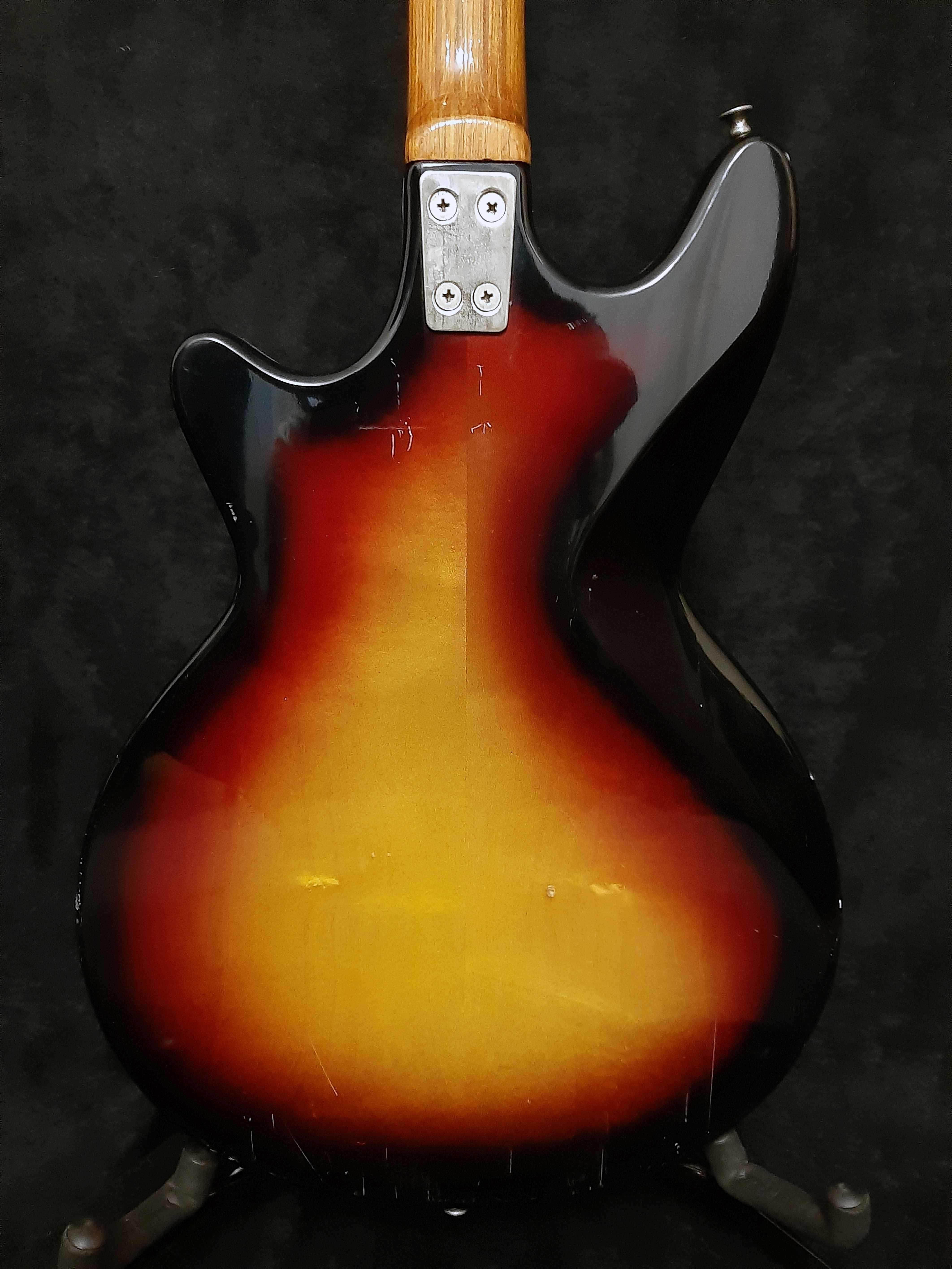 Elektryczna gitara basowa Framus Strato Star Bass 5/156.51 1960's