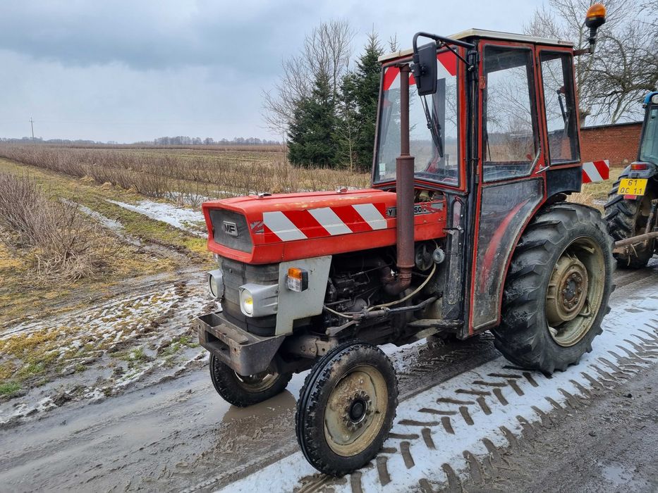 MF Massey Ferguson 158V sadownik sadowniczy 4 cylindry Perkins