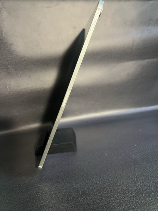 iPad Air 13-inch (M2) Chip 128GB 2024 Neverlock