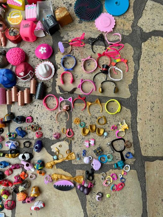 Zamienię na Klocki Lego Ogromny Zestaw Lol Surprise Ponad 90 lalek