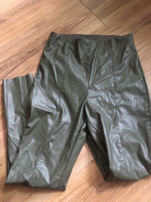 Spodnie lateksowe