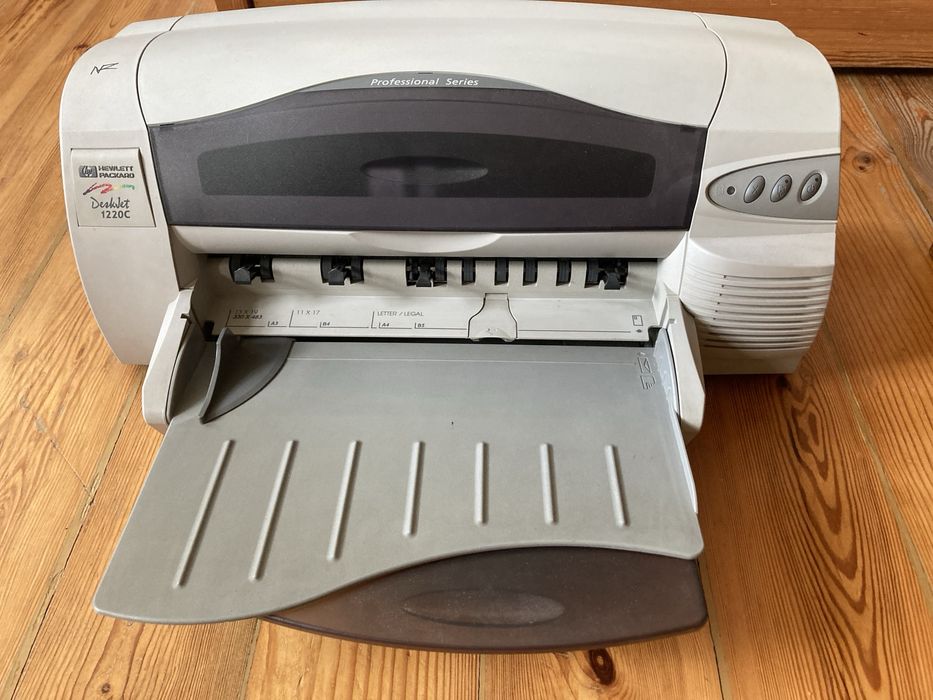 Drukarka Hp DescJet 1220C - uszkodzona