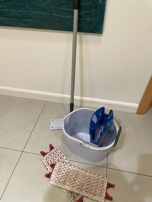 Vileda mop płaski z wiadrem, wyciskarką i dwoma ściereczkami