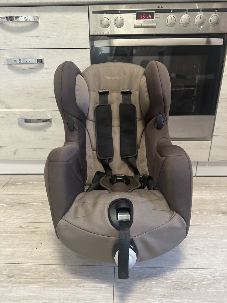 Автокрісло Bebe Confort Iseos Neo