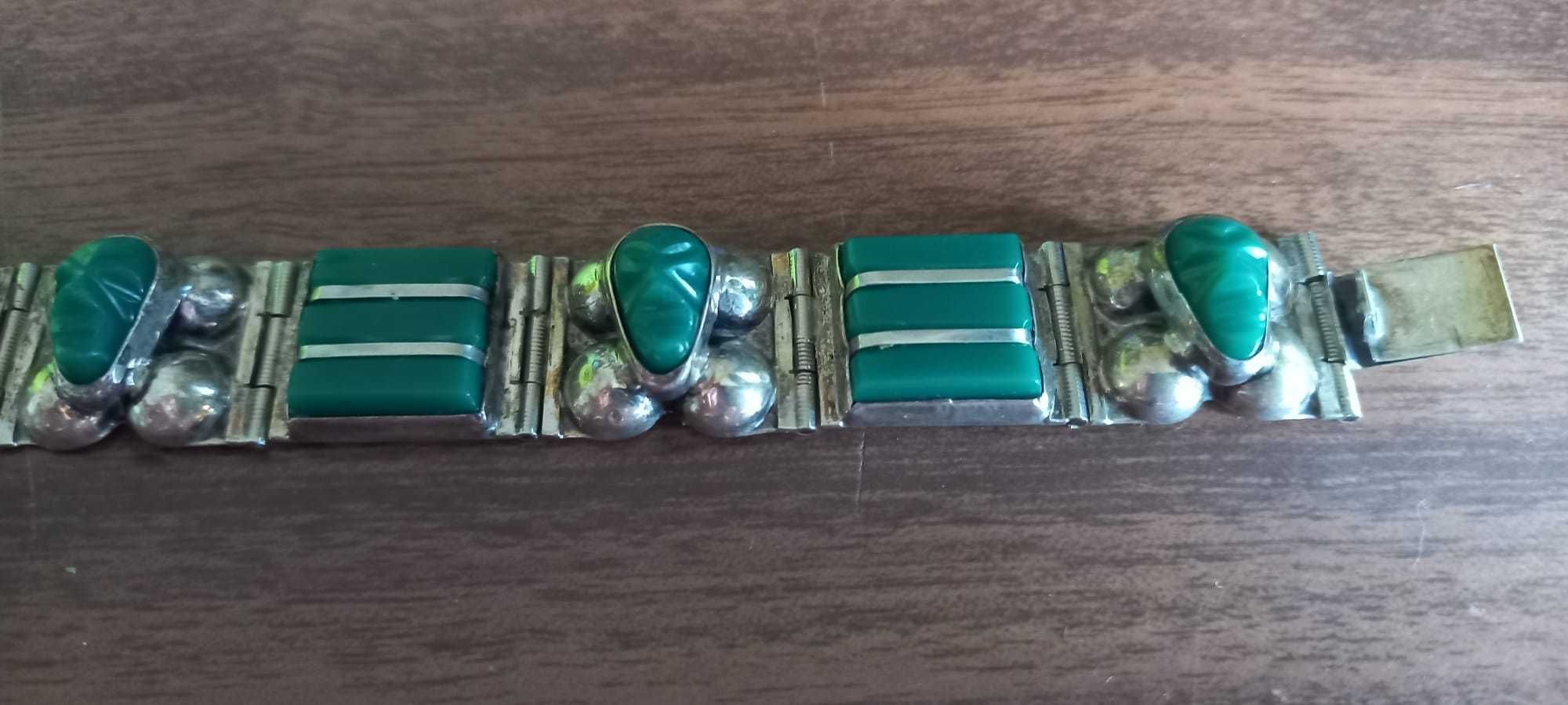 Pulseira rara em prata e pedras verdes, dos anos 50 - vintage