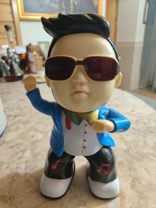 Boneco Gangnam style