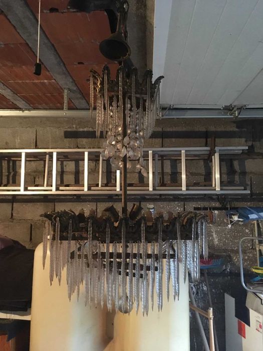 Candeeiro de sala tipo lustre antigo