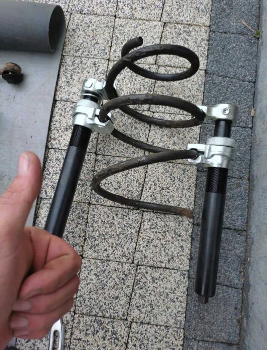 Ściągacz do Sprężyn + Mostek + Waliza Zakres Pracy 23-280 Mechaniczny