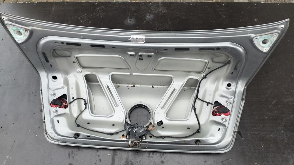 Klapa bagażnika VW passat B6
