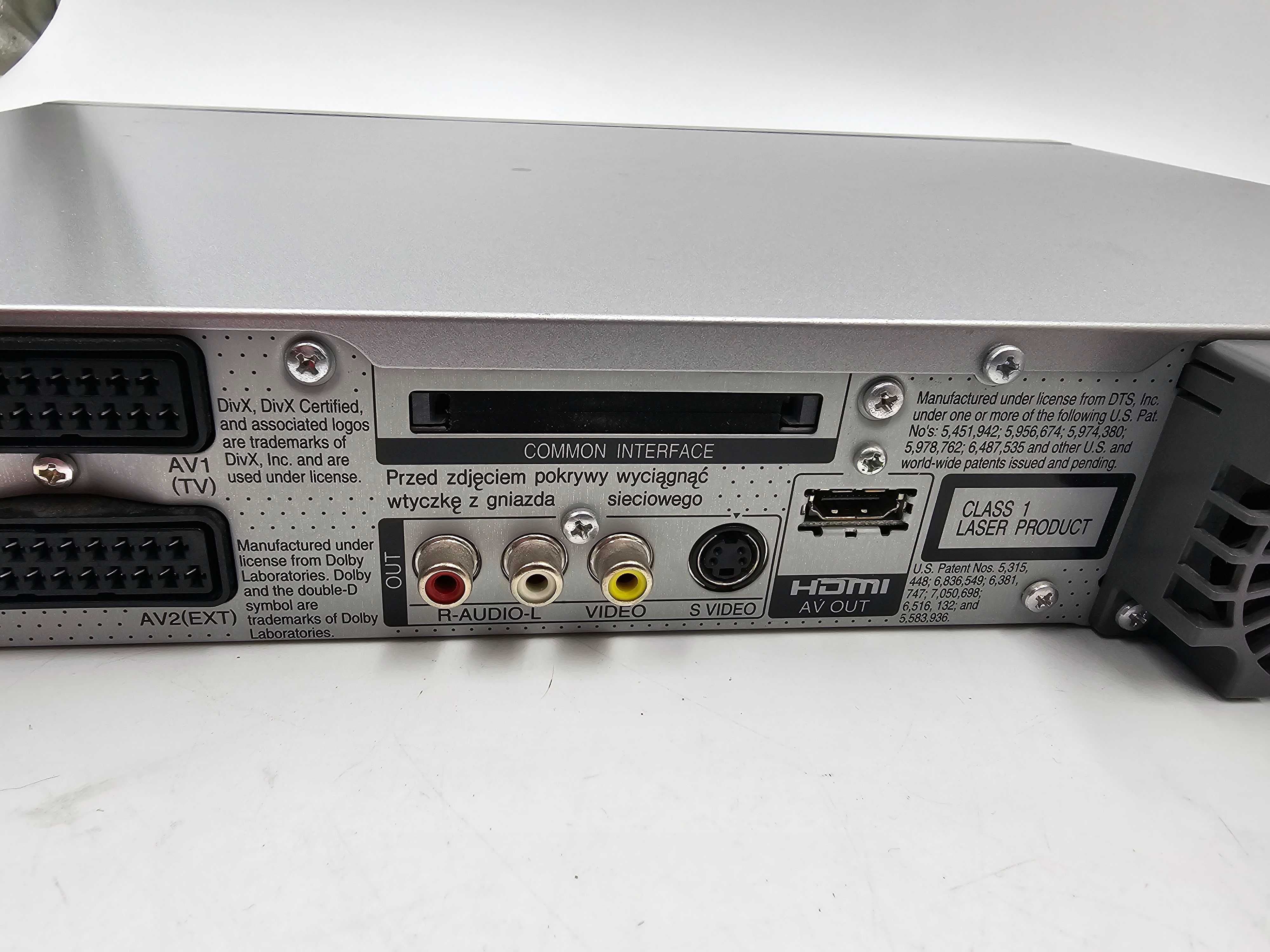 Panasonic DMR-EX71S nagrywarka DVD HDD z HDMI i tunerem DVB-S