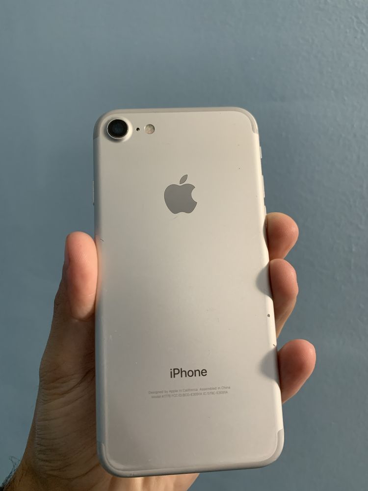 Продам IPhone 7 на 128gb neverlock