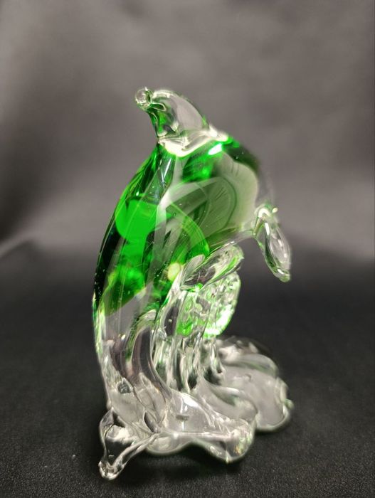 Kryształowa figurka delfina