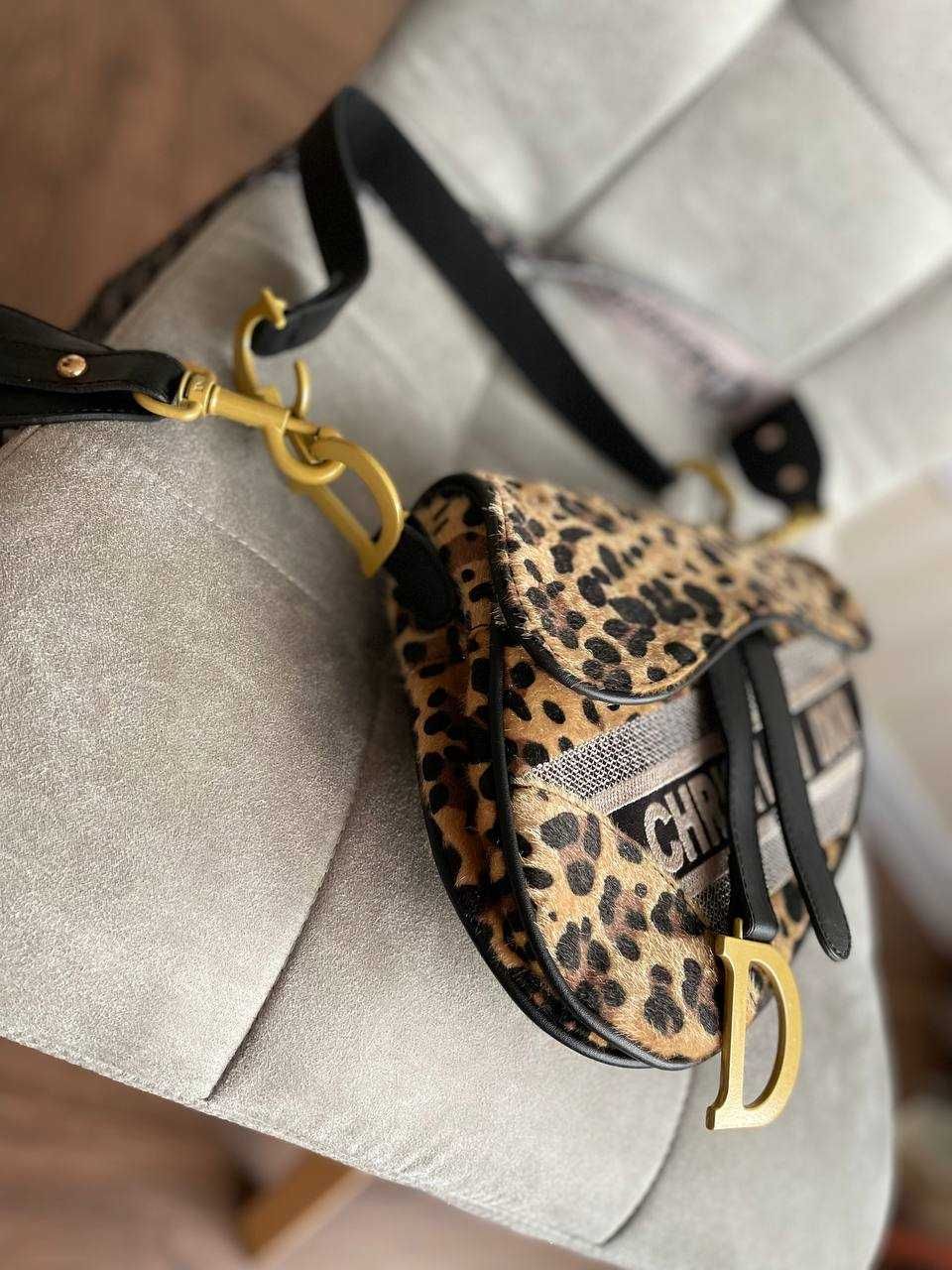 Продам жіночу сумочку "DIOR leo saddle"