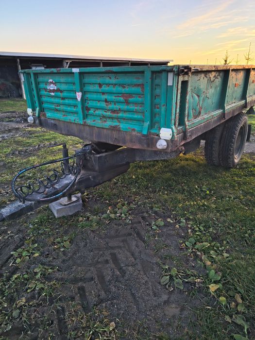 Sprzedam przyczepę jednoosiową wywrotkę