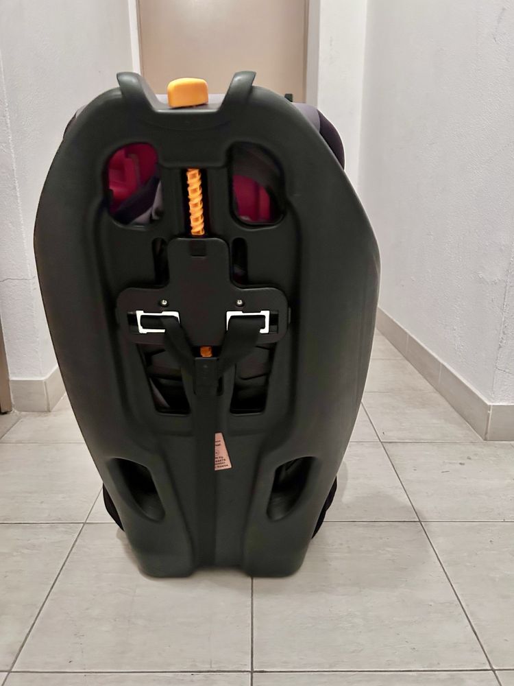 CHICCO Cadeira auto 9-36 kg