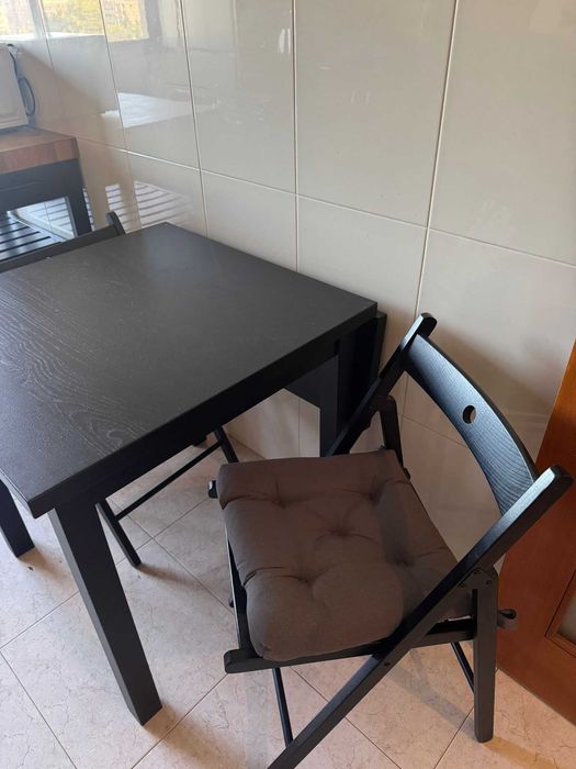 Mesa de cozinha e cadeiras IKEA