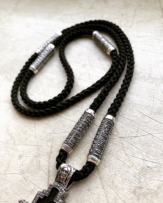 Хрест натільний, срібло, в комплекті із шнуром і вставками