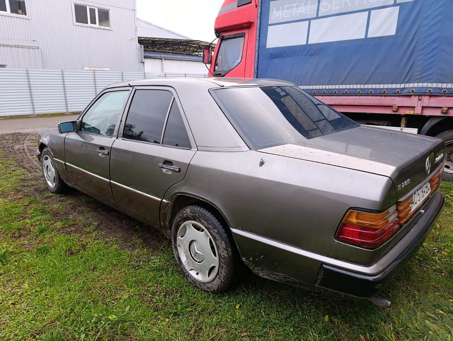 Мерс 124 5тиступка 2.3 бенз/газ