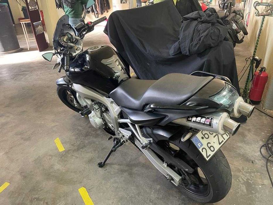 Yamaha Fz1-N 600cc